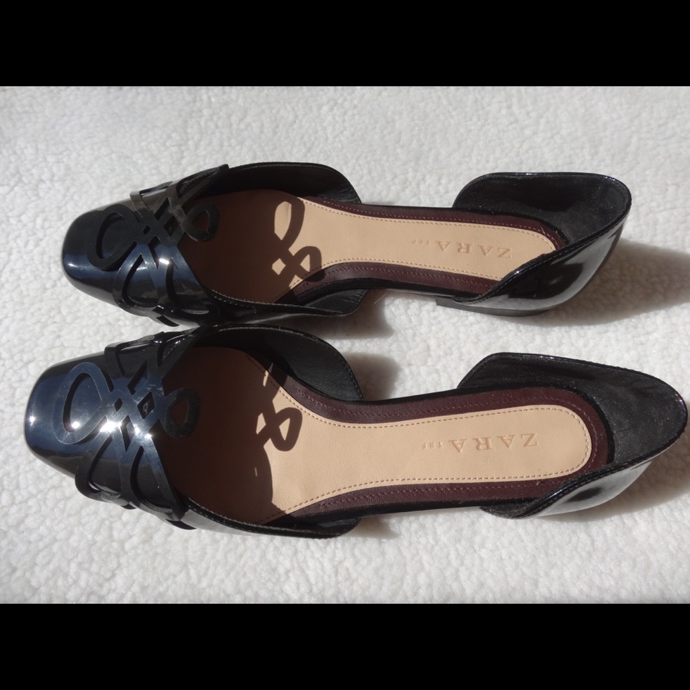 Zara black flat size 6
